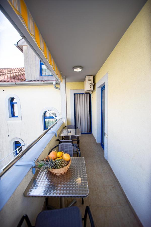 Tanja Apartments Rafailovici Exterior photo